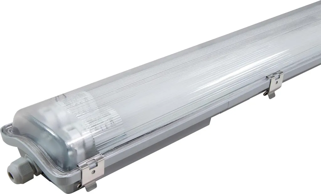 Plafonnier LED 150cm pour Pièces Humides Atelier et Sous-sol IP65 4000K