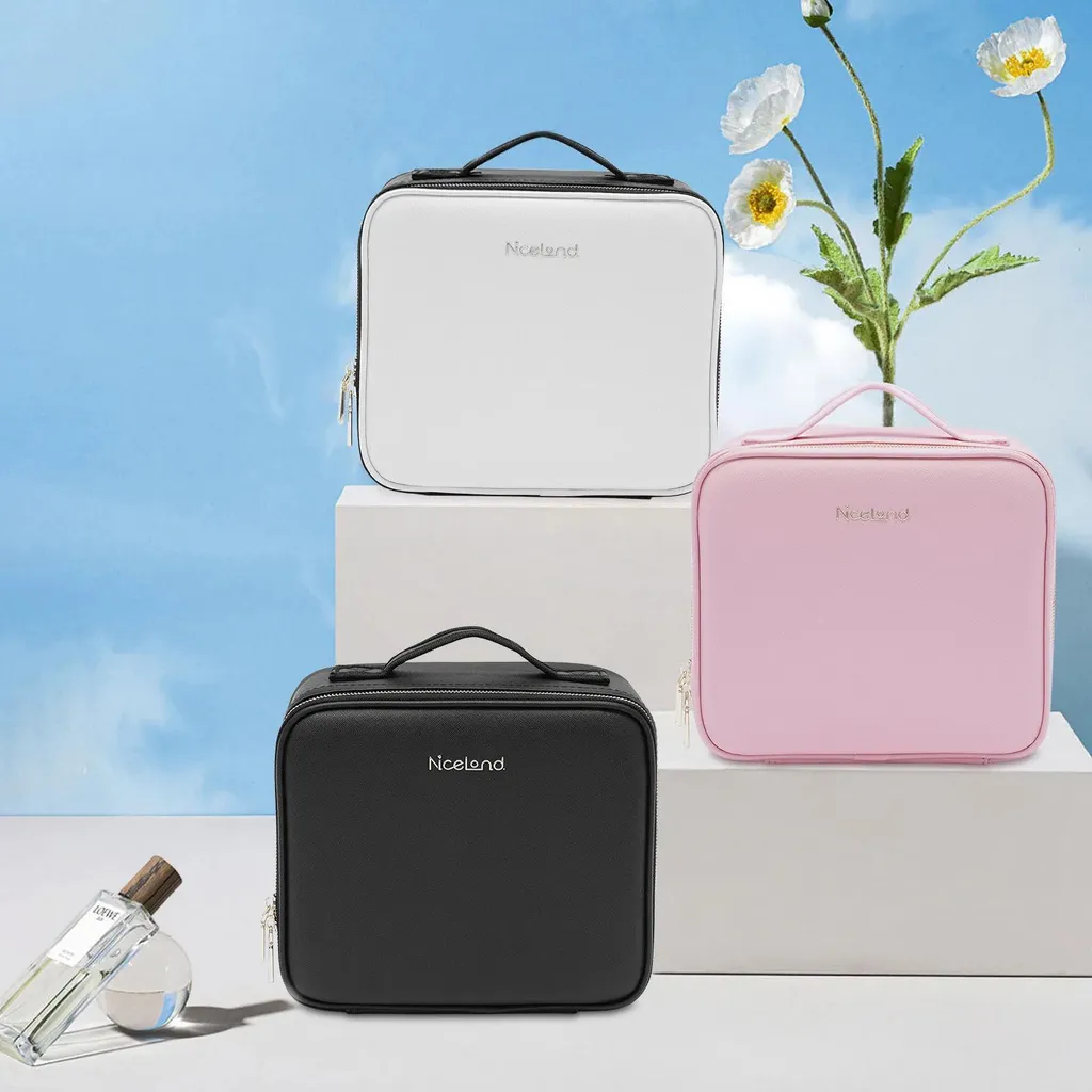 Trousse de toilette miroir LED rose : fini le maquillage raté en voyage - 2