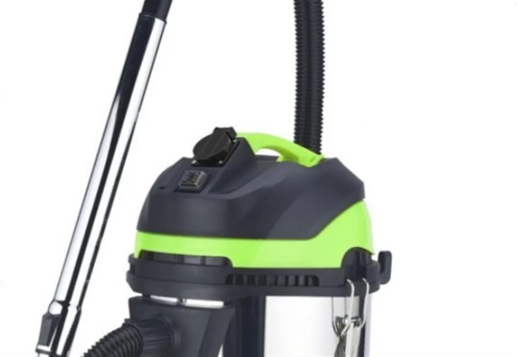 Aspirateur atelier eau et poussière Fieldmann pour garage et chantier