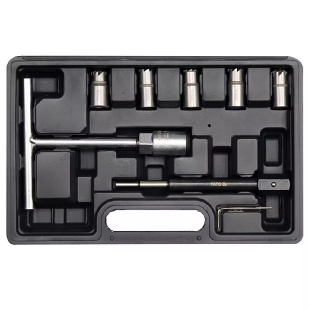 A tool kit laid out in a black plastic case.
