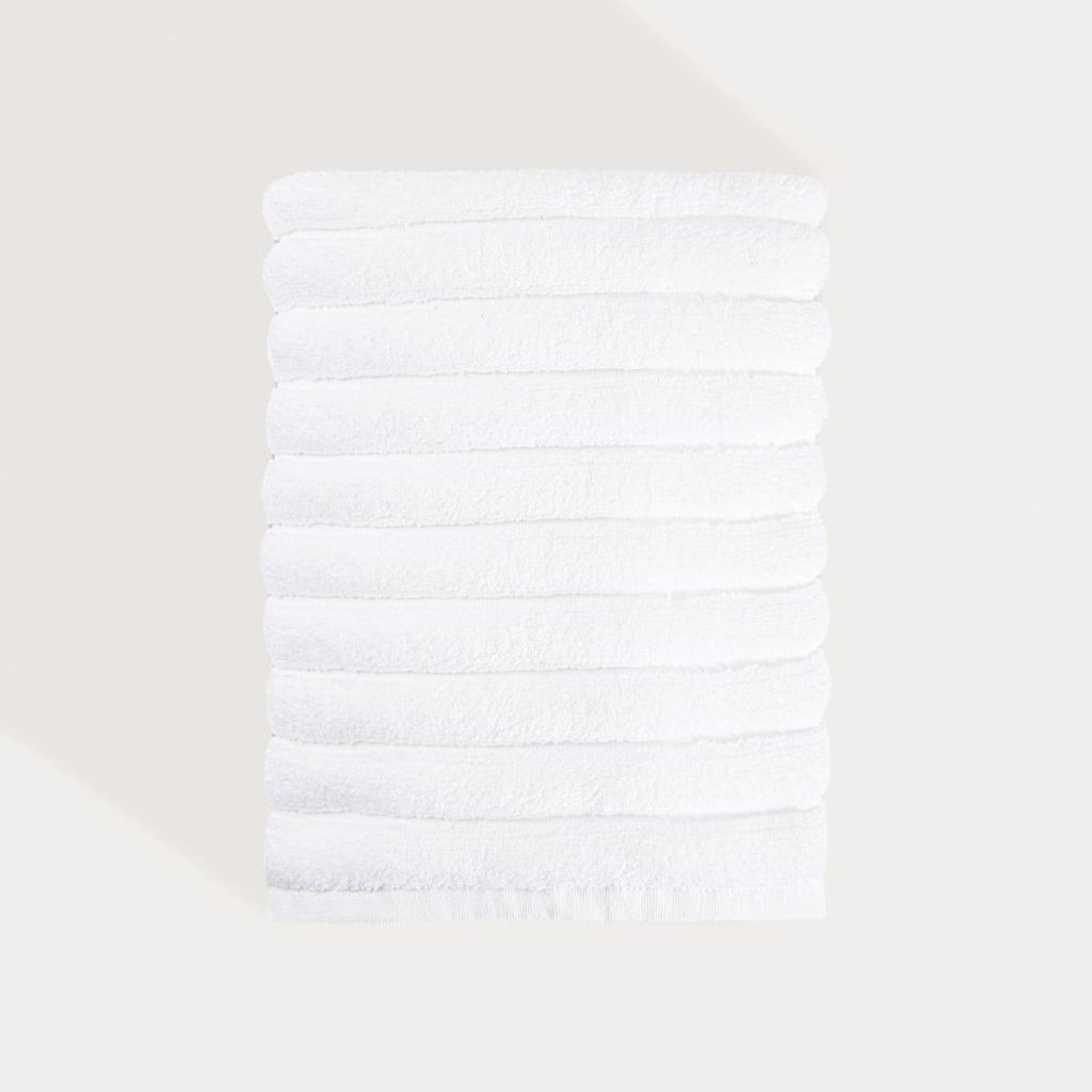 Uteráky Osuška Osuška ASTRI Bavlnená osuška 70x130 cm Biela Obrázok produktu 