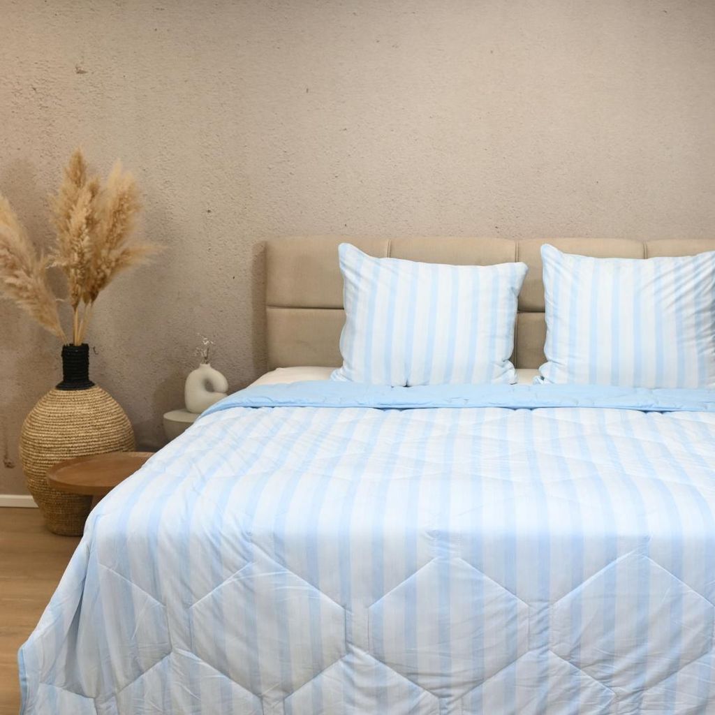 HappyBed - 240x220 cm - Waschbare Bettdecke ohne Bezug - Bedruckte Bettdecke ohne Bezug - Bettwäsche - Blue