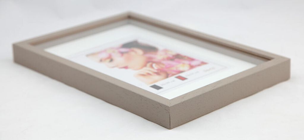 3D Objektrahmen Holz Bilderrahmen Wanddeko Collage Poster Shirt Trikot Rahmen HR - Farbe: Taupe | Format: 30x30