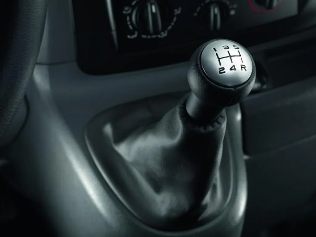 Pommeau levier de vitesse en cuir Toyota Proace utilitaire 5 rapports