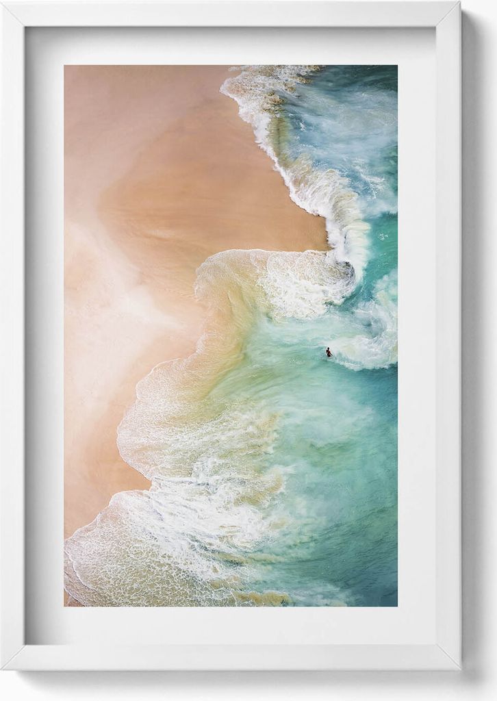 Meereswellen und der Strand aus der Vogelperspektive– Wandbild mit Rahmen – Gerahmtes Bild – Wanddekoration – 40x60 cm – Weiß