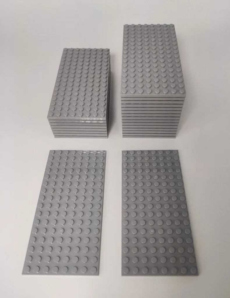 Panneaux LEGO 8x16 Gris Clair 92438 pour Agrandir vos Bases de Ville
