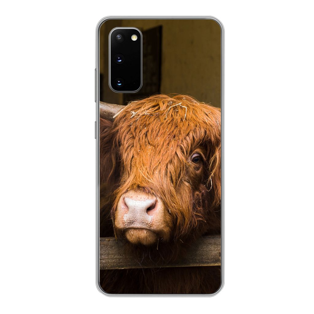 MuchoWow Handyhülle Schutzhülle Hülle für Samsung Galaxy S20 Schottischer Highlander - Bauernhaus - Scheune Silikon Softcase Handy Hülle - Bild