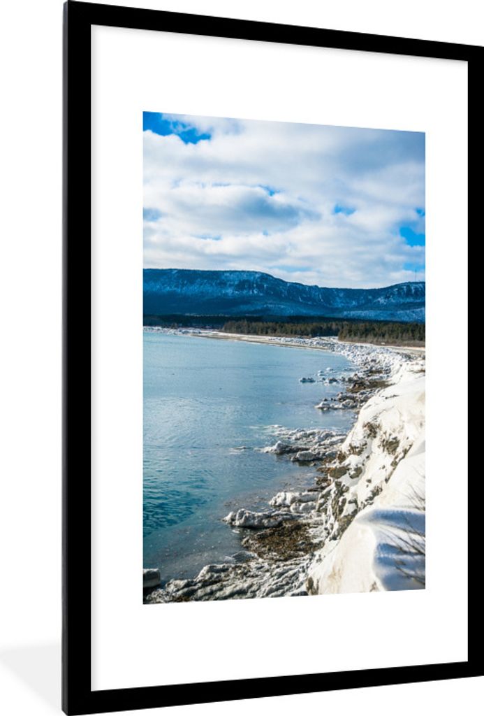MuchoWow Gerahmtes Poster Küstenlinie des Forillon Nationalparks in Nordamerika 60x90 cm - Poster mit Schwarzem Bilderrahmen Wandposter Rahmen F...