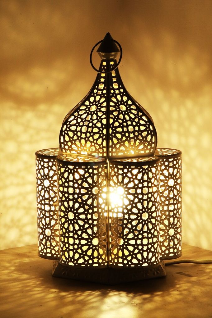 Orientalische kleine Tischlampe Lampe Feryal 37cm Weiss E27 | Marokkanische Tischlampen klein aus Metall, Lampenschirm Goldfarbig | Nachttischlampe...