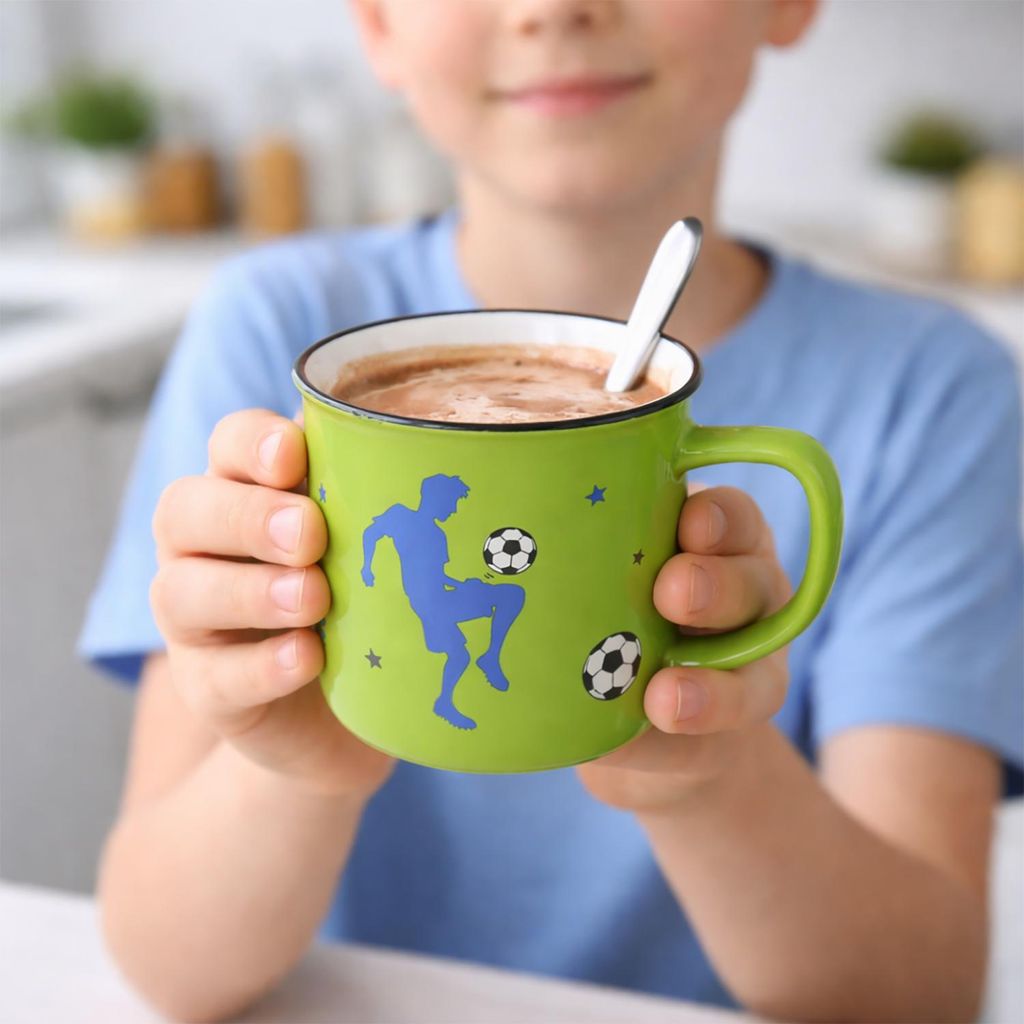 Kinderbecher Fußball-Motiv mit Spruch 350 ml New Bone China Porzellan Emailleoptik