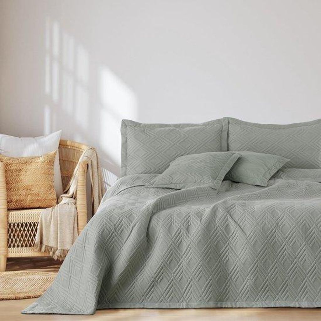 Famanu Sprei 240x260 cm - doppelseitig, ultraschallgequiltet, grau