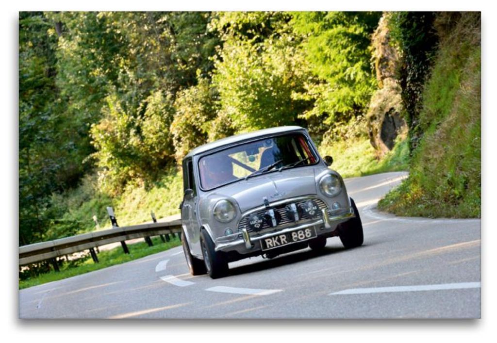 Premium Textil-Leinwand 120x80cm quer Premium Textil-Leinwand 120 cm x 80 cm quer Mini Cooper | Wandbild, HD-Bild auf Keilrahmen, Fertigbild auf ho...