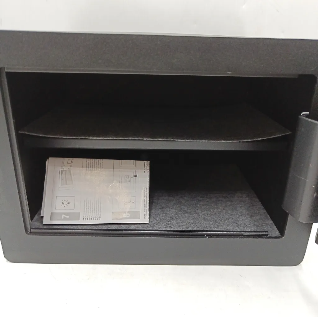 Coffre-fort Yale pour documents confidentiels et objets de valeur Pro - 6