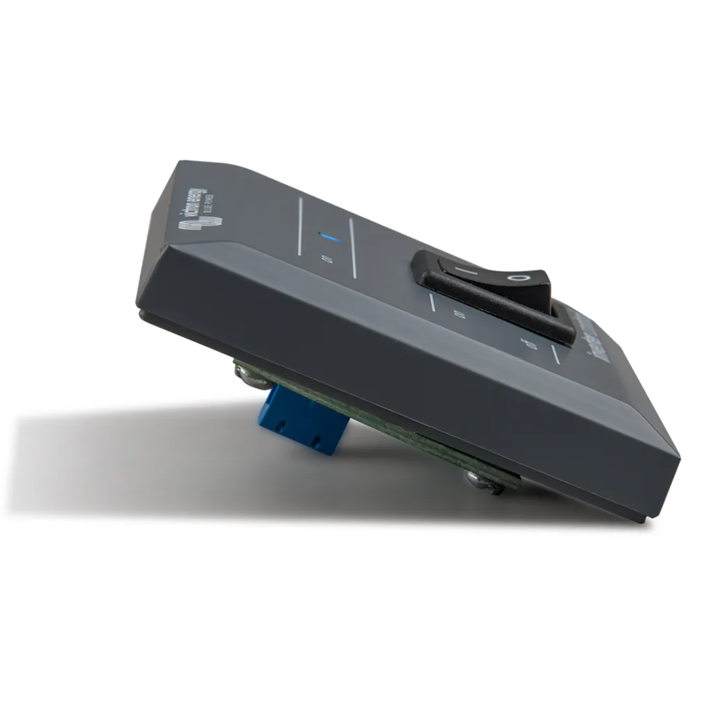 Interface Inverter Control Victron REC040010210R avec LED et Switch - 3