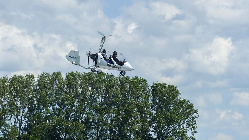 Jochen Schweizer Tragschrauber Rundflug Heide/Büsum (30 Min.); Erlebnis verschenken oder selbst erleben; Gutschein gültig für 1 Person Gruppengr...