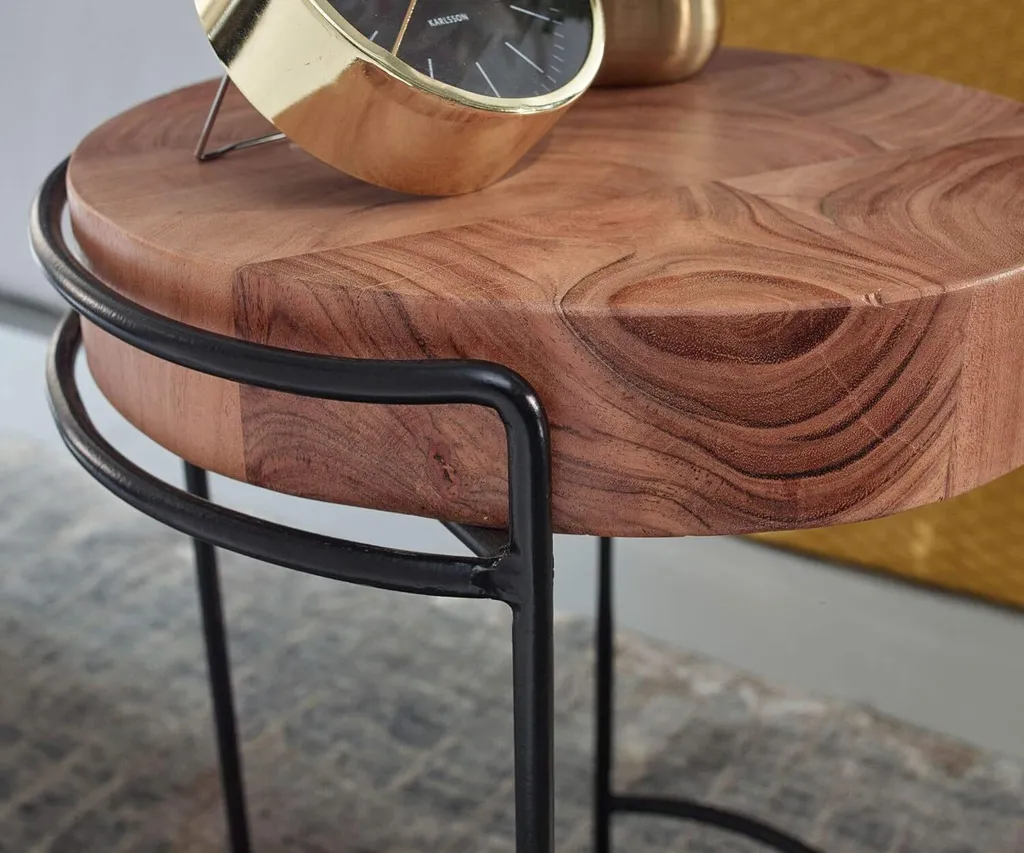 Table d'appoint stable en bois massif pour petits espaces et studio - 6