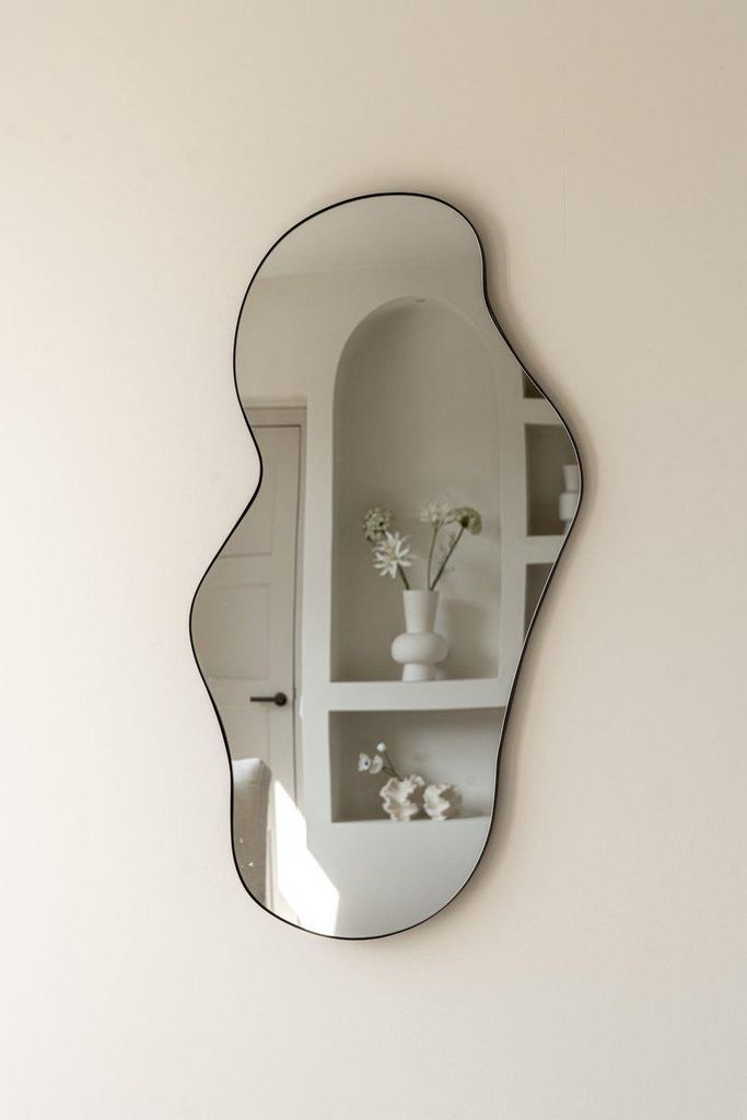 Indore Home – Troas Spiegel – organische Form – asymmetrisch – Wandspiegel – 110 cm – schwarz