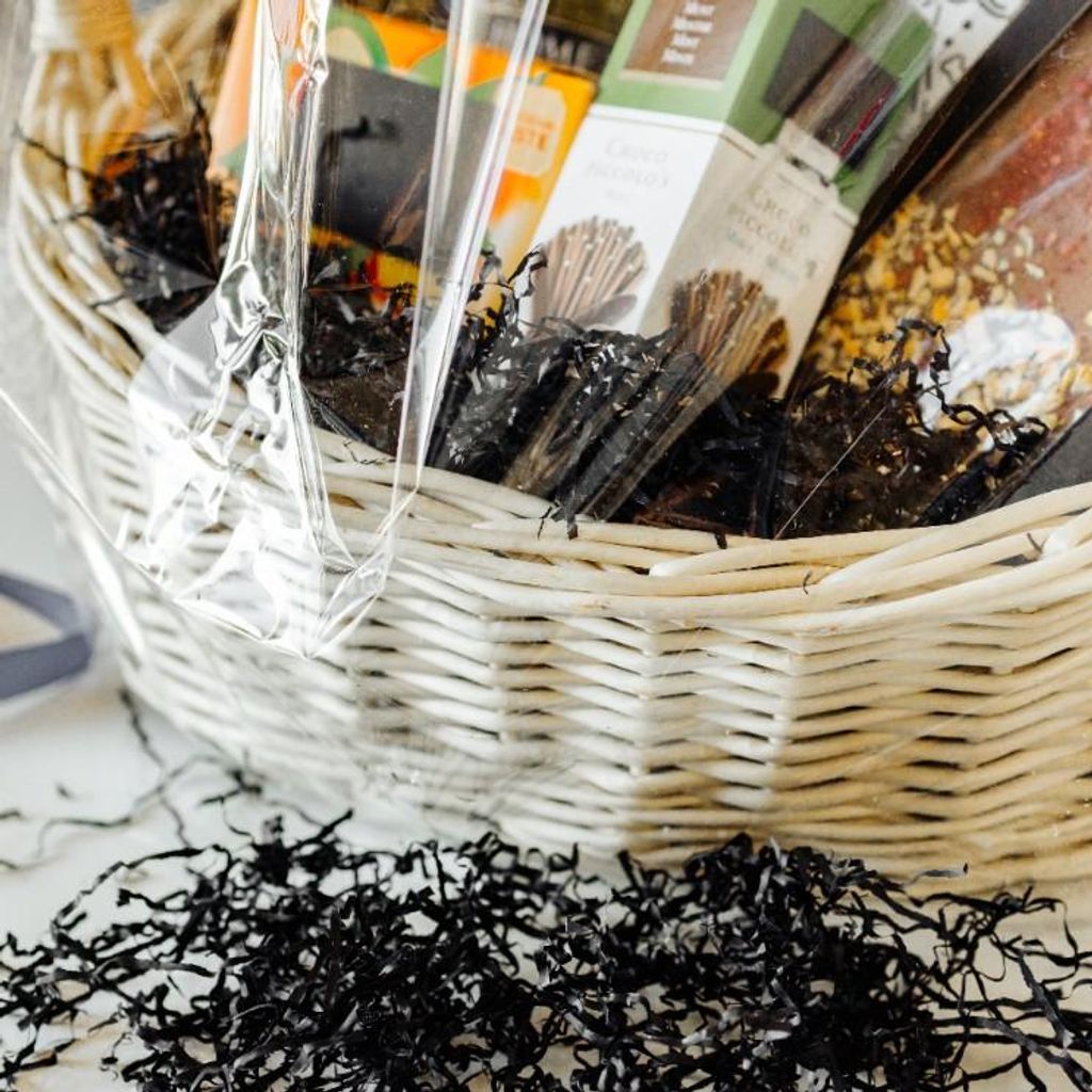 Creative Deco 1kg Schwarz Füllmaterial Geschenk aus Papier - Stroh für Pakete