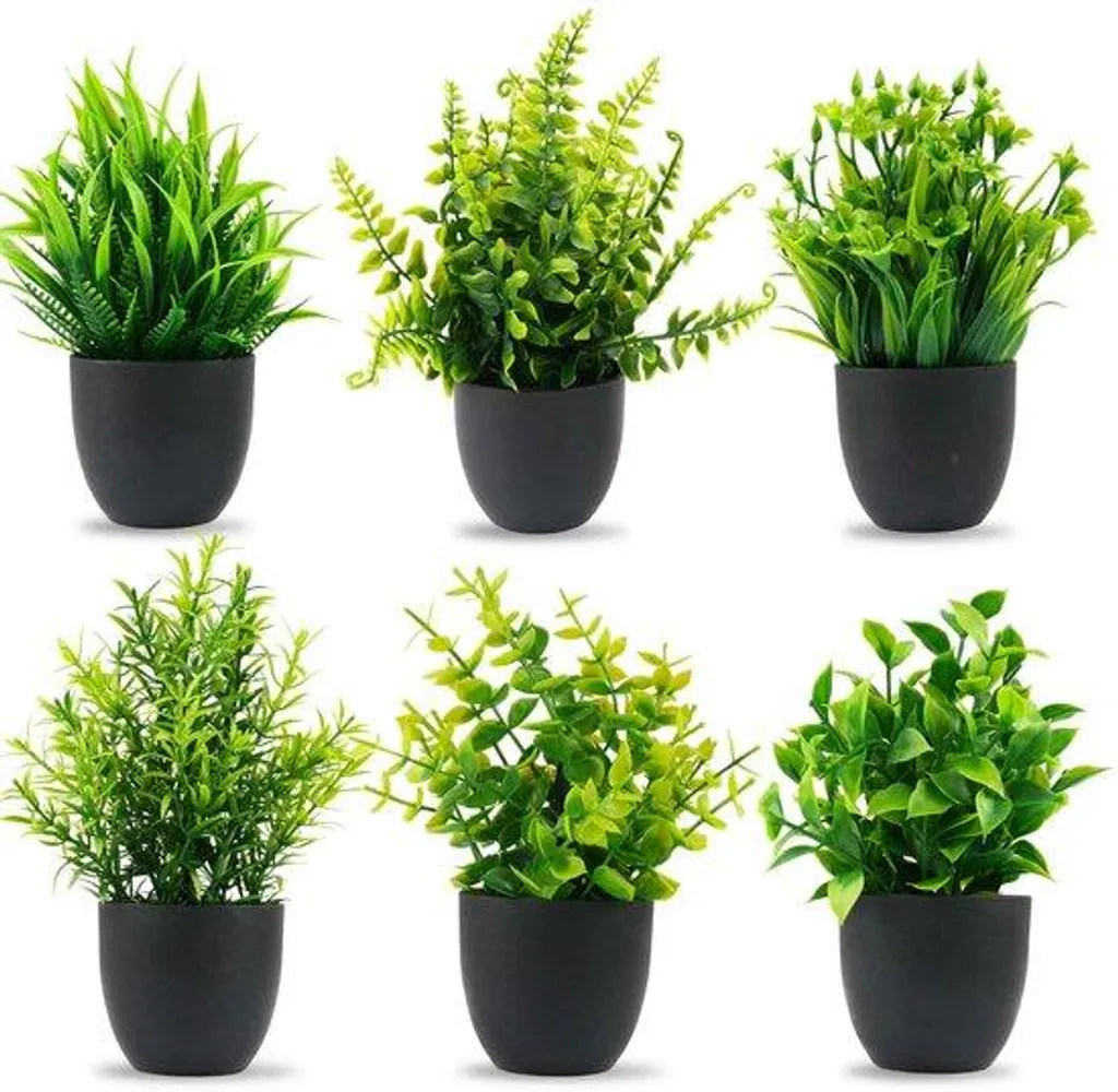 Petites plantes en plastique avec pot blanc pour déco maison et bureau