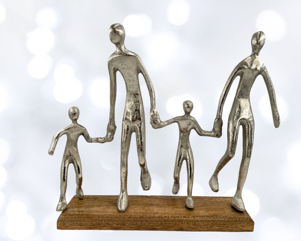 Harmonische Familienskulptur in Silber auf Holzsockel Breite 38cm