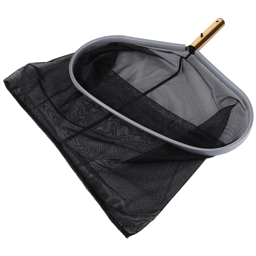 Nettoyez votre bassin facilement avec ce râteau à feuilles pour piscine