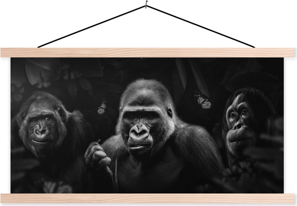 MuchoWow Textilposter Panorama mit Gorillas und Schmetterlingen im Dschungel - schwarz und weiß 60x30 cm mit holzfarbenen Rahmen - Dekoration