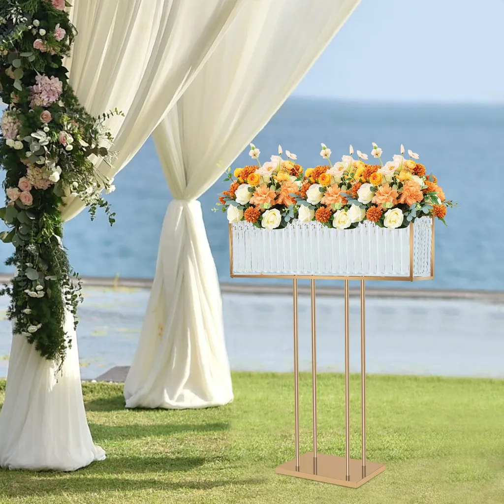 Support fleurs en fer robuste et cristal finition or haut de gamme