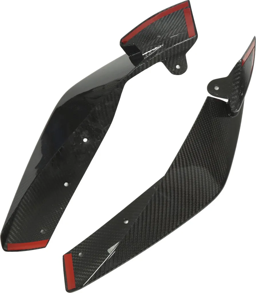 Remplacer le spoiler avant plastique par un kit carbone brillant M3 M4 G80