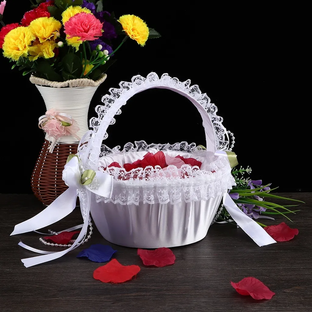 Panier de mariage pour lancer de pétales et décoration de table chic
