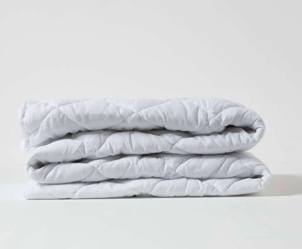 Alèse Imperméable 140x200 cm et Protège-Matelas Matelassé Moelleux