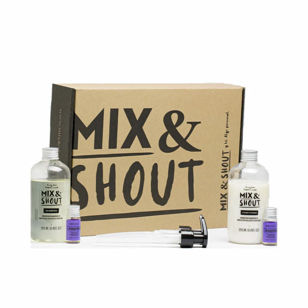 Routine cheveux bouclés pour redéfinir les boucles et hydrater à fond