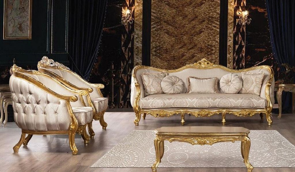 Casa Padrino Luxus Barock Wohnzimmer Set Beige / Gold - 2 Barock Sofas mit Muster & 2 Barock Sessel mit Muster & 1 Barock Couchtisch - Prunkvolle B...