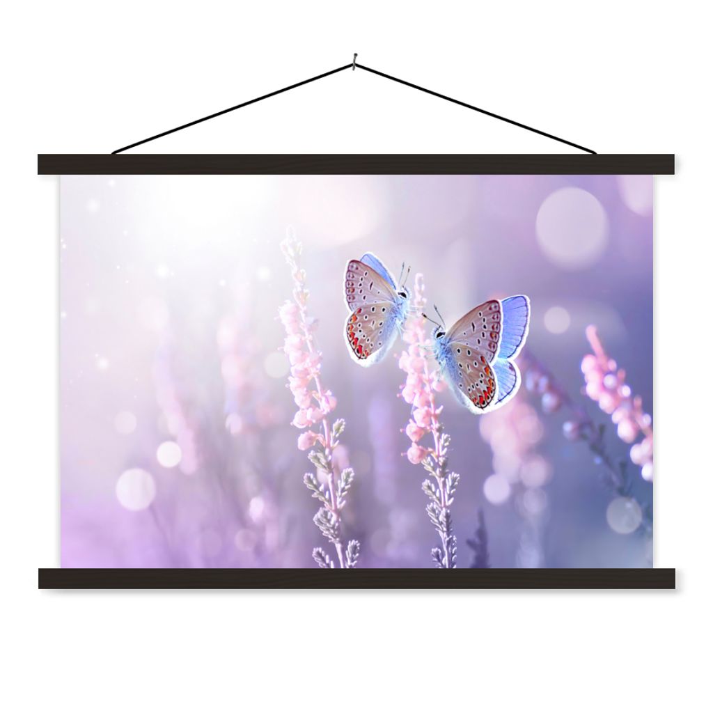 MuchoWow Textilposter Schmetterling - Lavendel - Blumen - Lila 60x40 cm mit schwarzem Rahmen - Hölzernes