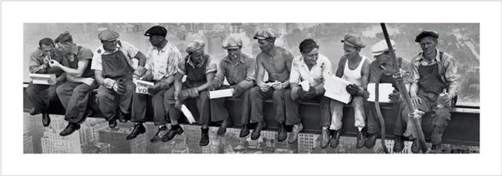 New York - Stampa d'arte - Pausa pranzo sul grattacielo + 1 poster di dimensioni 61x91,5cm