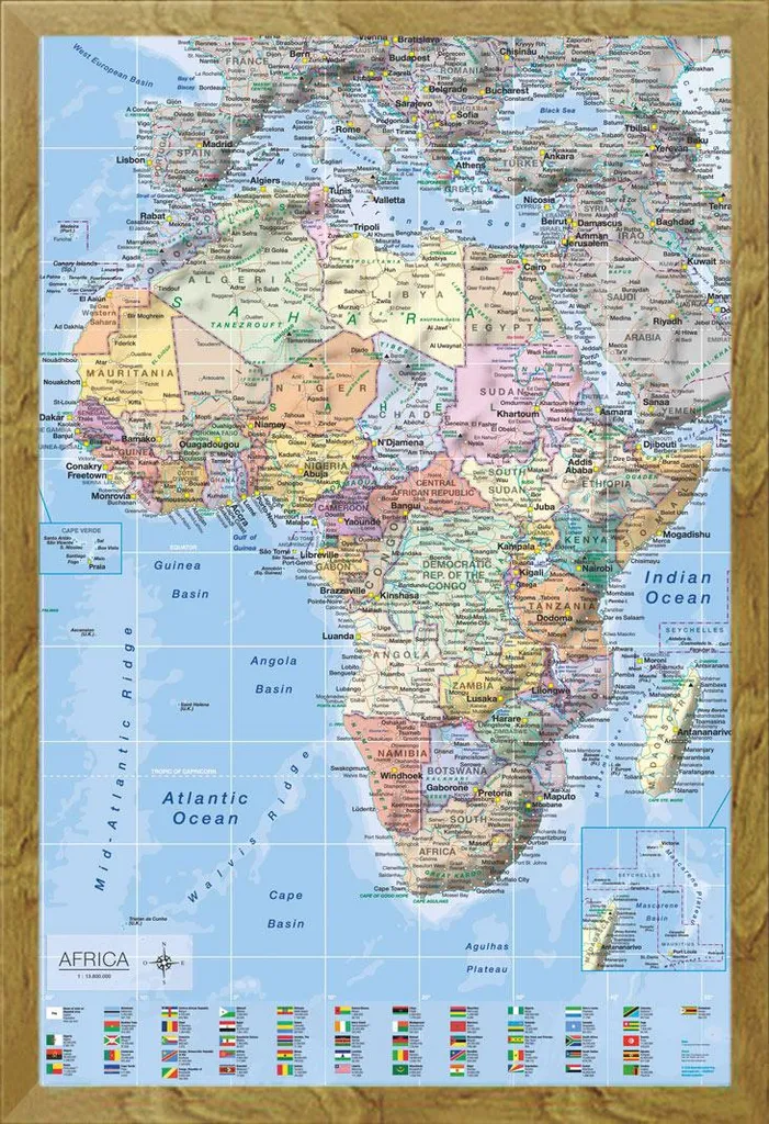 Poster Carte Afrique sous Cadre Amovible Shinsuke en Chêne Naturel