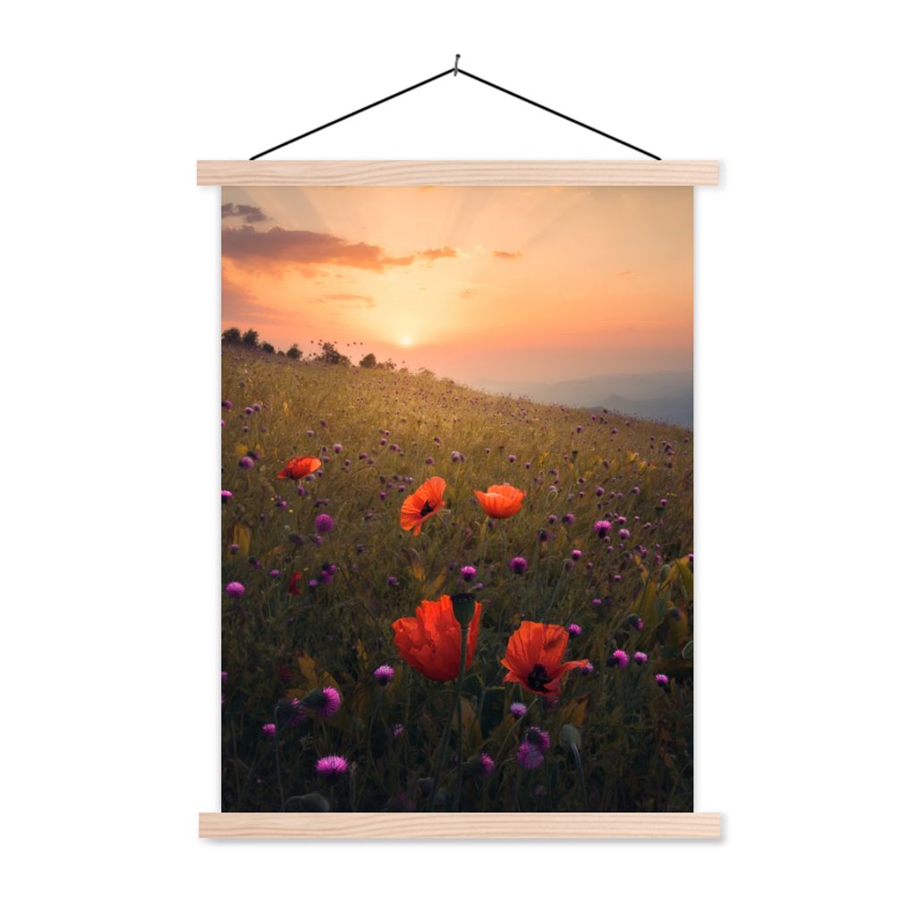 MuchoWow Textilposter Blumenfeld - Gras - Pflanzen - Sonnenuntergang - Orange 120x160 cm mit holzfarbenen Rahmen - Plakatkarton