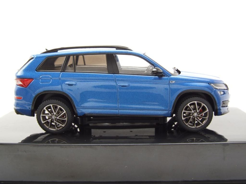 Ixo Models CLC559 Skoda Kodiaq Sportline 2018 blau metallic Produktbild 5