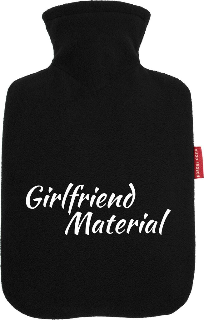 Huuraa Wärmflasche Girlfriend Material Schriftzug 1,8 Liter Black Classic Veloursbezug Bettflasche Geschenkidee