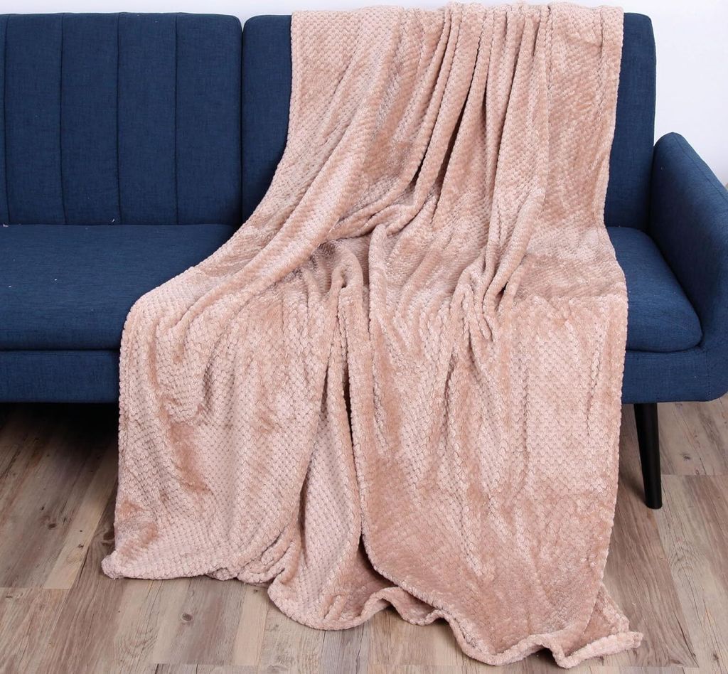 Kuscheldecke Flanell Decke 150x200cm ( Camel ) Flauschige Struktur Wohndecke für Sofa, Couch und Bett, Tagesdecke - Sofaüberwurf