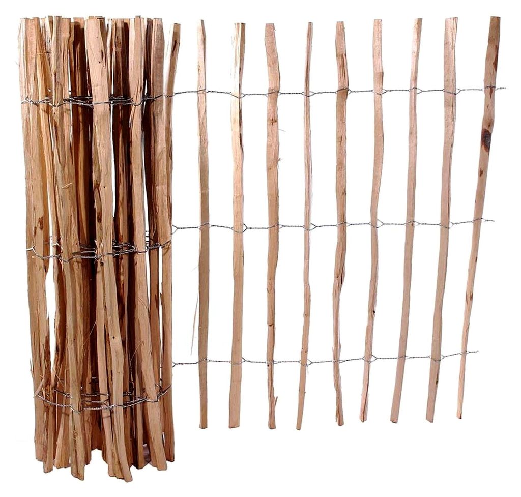 Staketenzaun aus Kastanie, 90 cm hoch, 460 cm lang mit einem Abstand von ca. 8,5 cm - Naturzaun