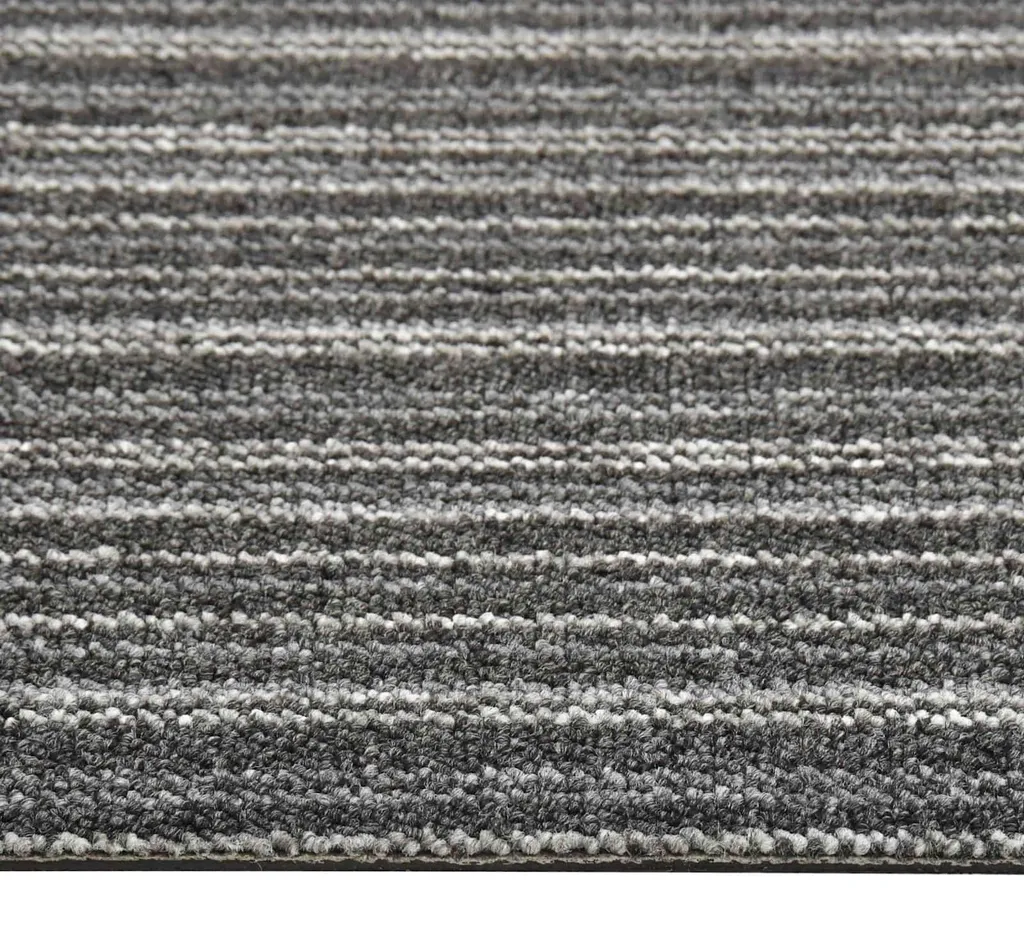 Rénover un sol facilement : dalles de moquette 50x50 cm anthracite - 20u - 4