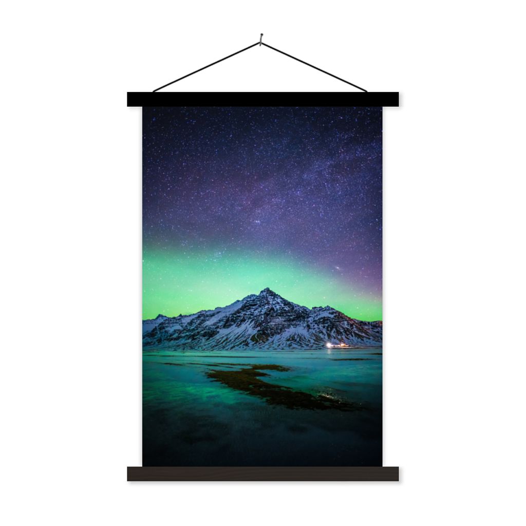 MuchoWow Textilposter Berg - Nordlichter - Schweden - Schnee - Grün - Winter 120x180 cm mit schwarzem Rahmen - Fotos