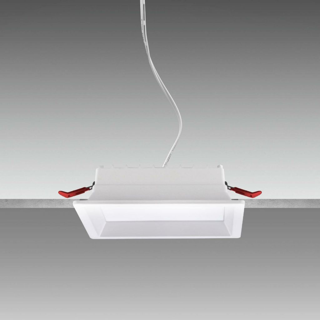 CENTURY Quadratische LED-Einbauleuchte ZENO 32W 3000/4000/6500K IP20