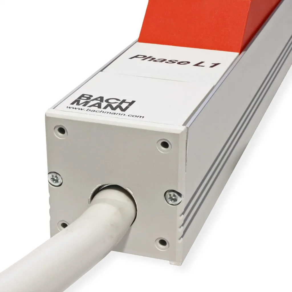 Unité de distribution d'énergie PDU 1U 36x C13 BACHMANN CEE 3x32A Rouge