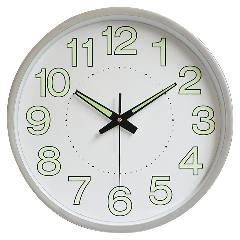 Horloge murale pour chambre à coucher silencieuse et lumineuse argent