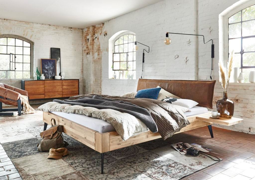 Bett Tarnby Sonderlänge 140x190 Wildeiche Bianco mit Kopfteil und Metallfüßen