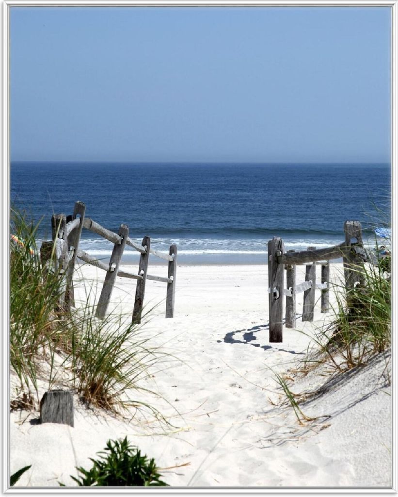 Wallario Wandbild Blick auf Strand, Größe: 40,30 x 50,30 cm, Poster mit weißem Aluminiumrahmen