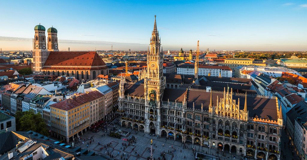 mydays Frühstück & Studio der Wunder München für 2; Erlebnis verschenken oder selbst erleben; Gutschein für 2 Person(en)