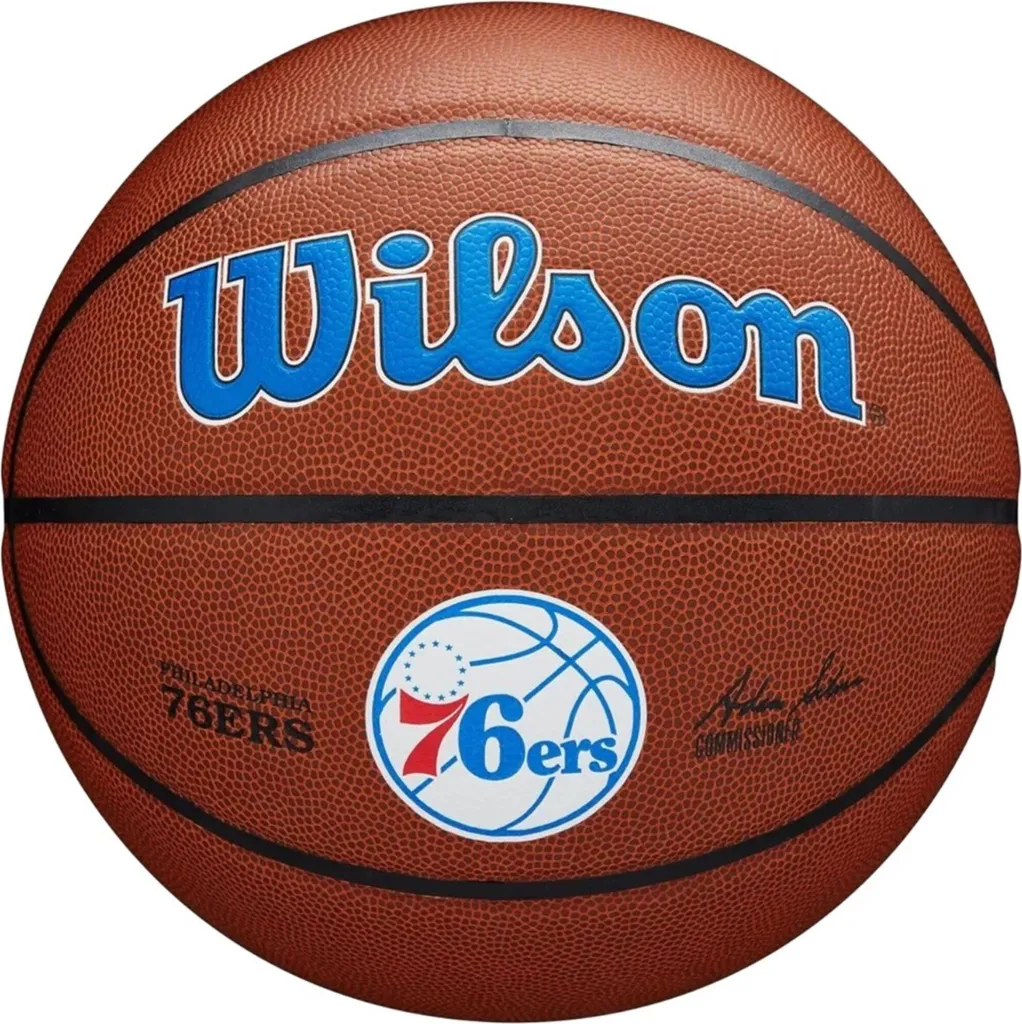 Ballon Wilson NBA 76ers WTB3100XBPHI avec Revêtement Pure Feel Cover