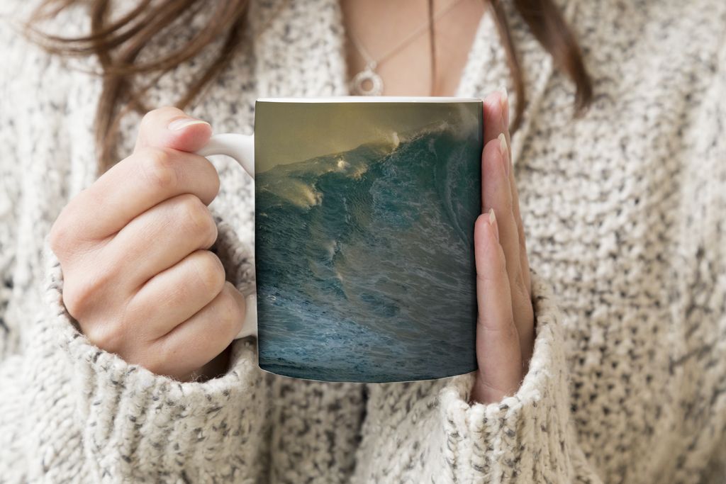 MuchoWow Tasse Kaffeetasse Kaffeebecher 350 ml Surfer auf großen Wellen Teetasse - Fototasse - Becher - Keramikbecher - Teebecher - Kaffeetasse ...